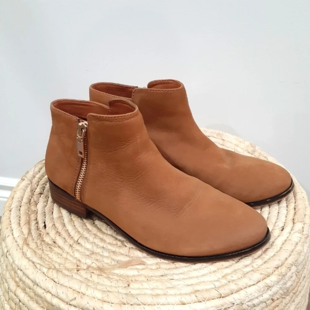 Like New Aldo Coastal Cowgirl Ankle Boot Camel Colour - Picture 1 of 9